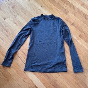 Under Armour Youth XL Cold Gear Long Sleeve Shirt - Charcoal Gray